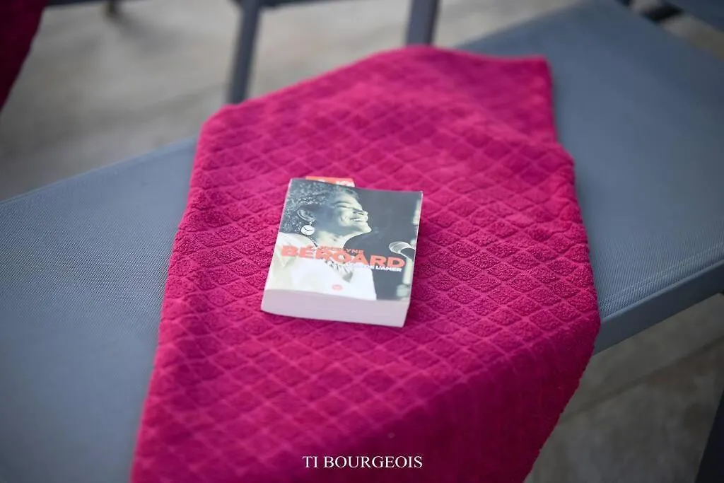 Riviere-Salee Le Ti Bourgeois 아파트